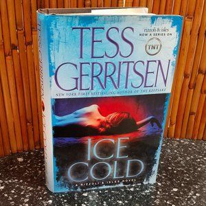 Tess Gerritsen's "Ice Cold" in Hardcover Large Print